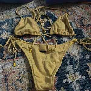 Yellow triangle swimsuit suit. Medium bottoms small top